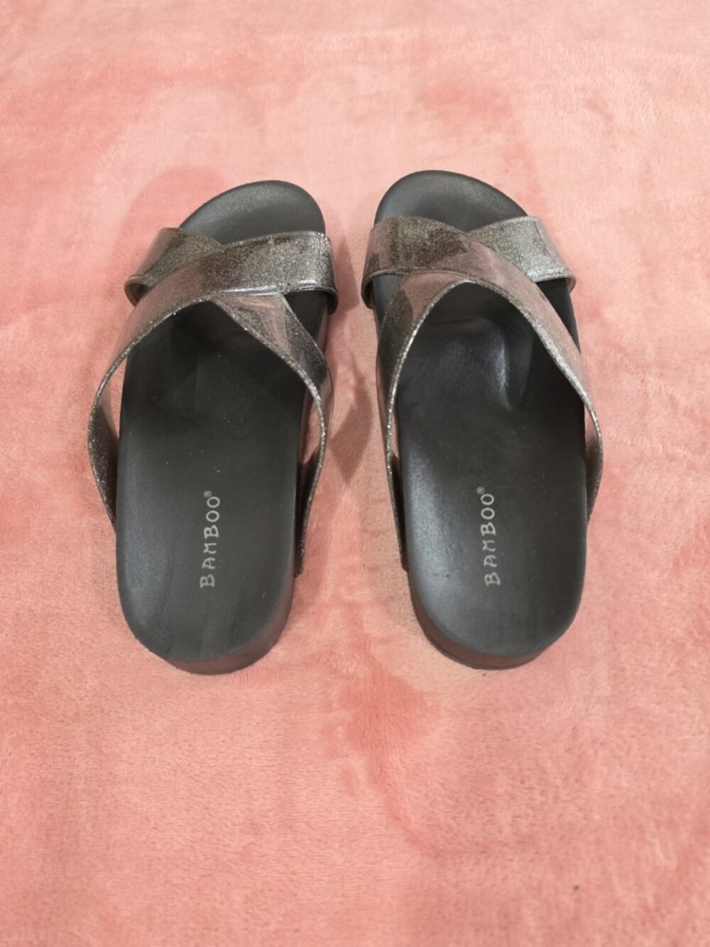 Bamboo Women’s Synthetic Slip-On Glitter Criss Cross Slide Sandals 7 Silver - Picture 3 of 6